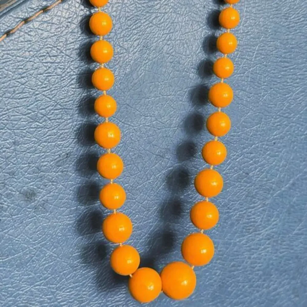 24” Egg Yolk Marble Orange Acrylic Beaded Choker Necklace 1960s Flinstones VNTG